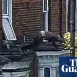 Man jumps out of first floor window to escape kidnappers in Lincoln