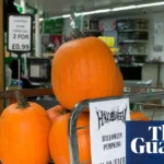 UK shoppers seek deals as grocery price inflation rises again